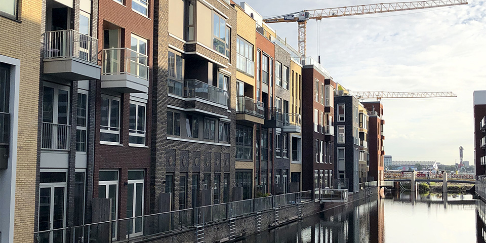 Gezichtsbepalende elementen in dè  nieuwe buurt van Amsterdam
