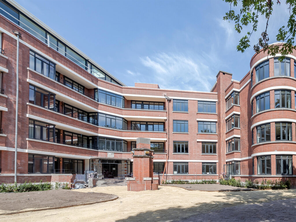 Transformatie Van Stolkweg Den Haag: Van kantoorpand naar luxe appartementen